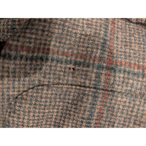 Pendleton Lodge Shirt – Size M, 100% Virgin Wool,  Visible Holes (See Photos) - Picture 5 of 7